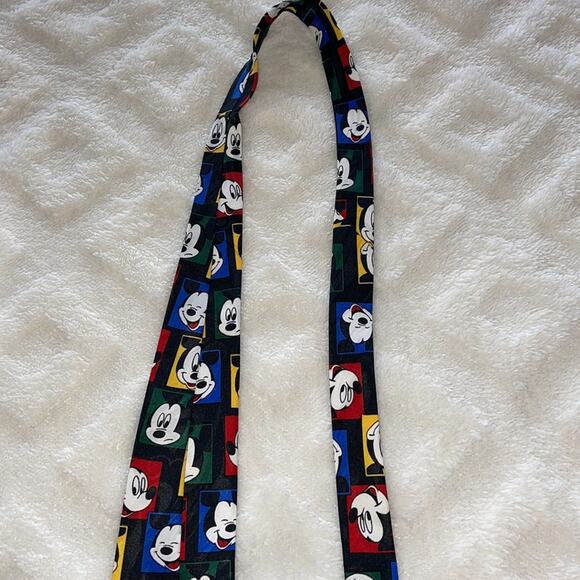 Vintage Mickey Mouse silk tie - Picture 4 of 9